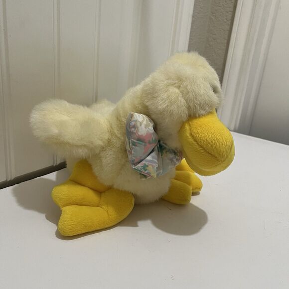 Vintage Commonwealth Pale Yellow Duck Plush 11" Stuffed Animal Easter Floral Bow - Picture 3 of 10